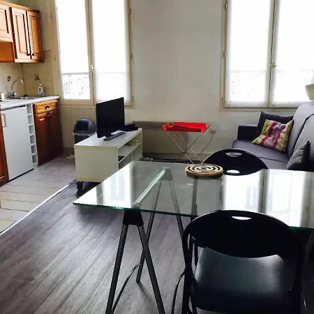 Apartment Oberkampf